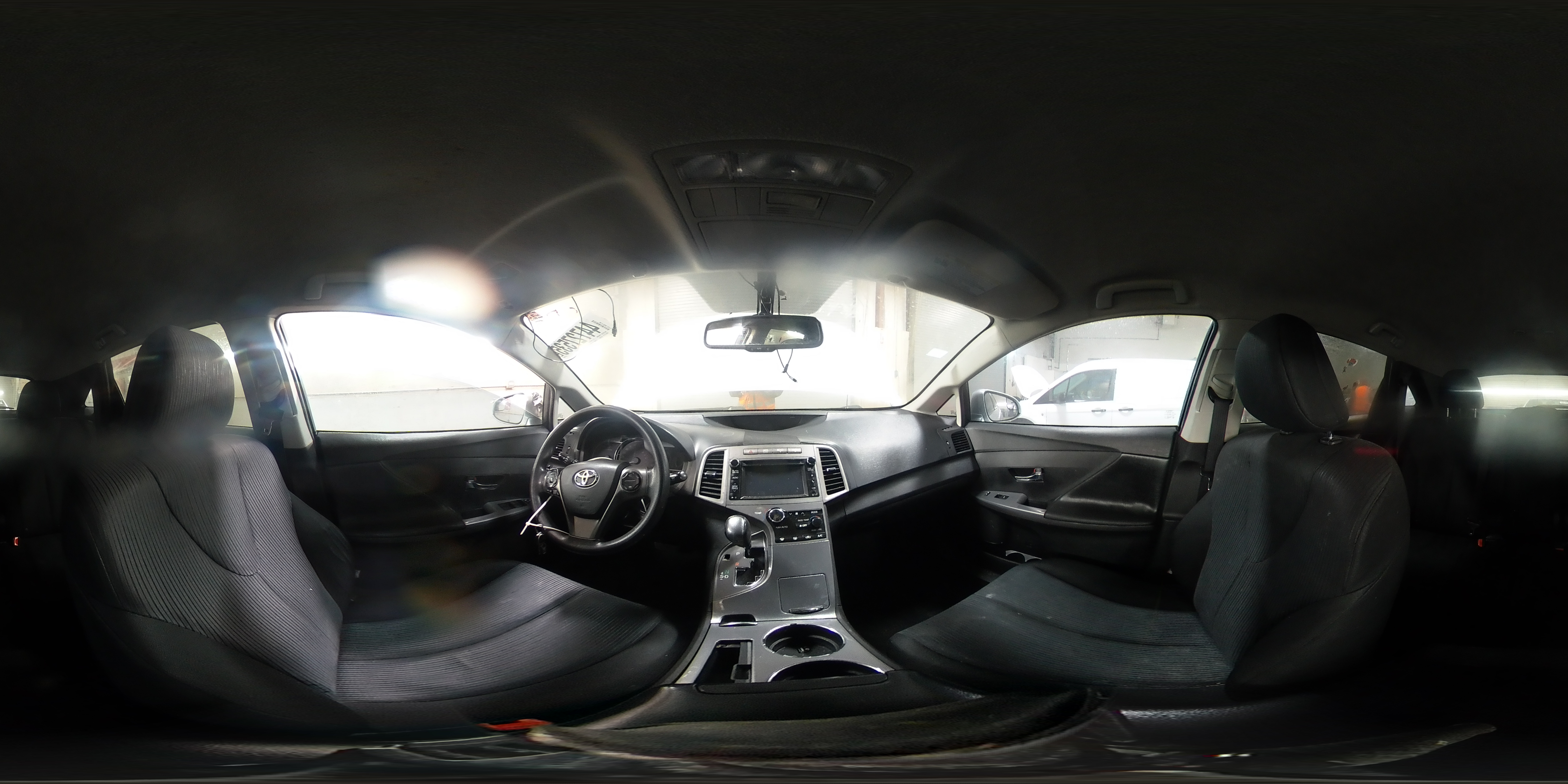 2013 Toyota Venza - Image 14