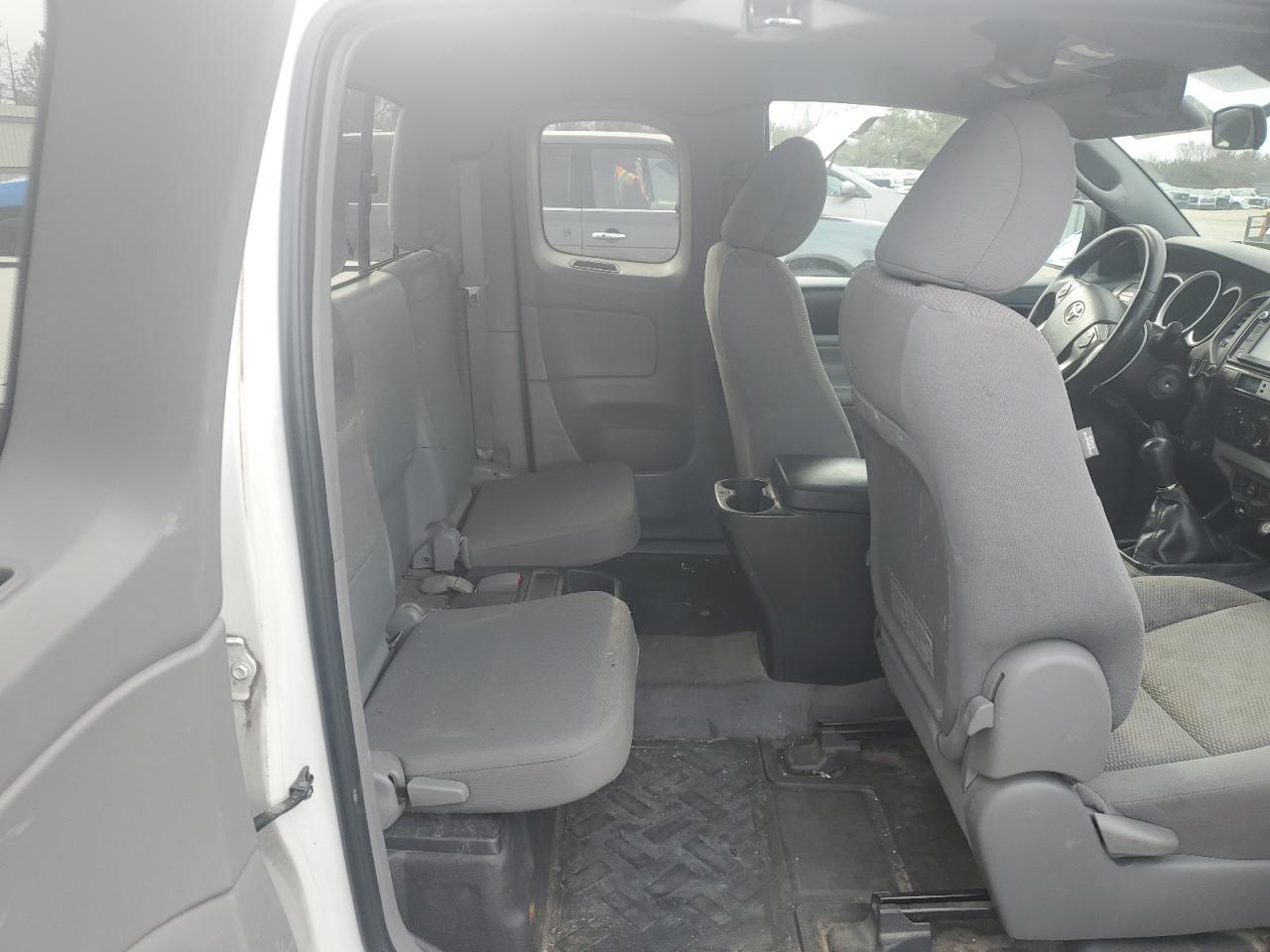2014 Toyota Tacoma - Image 10