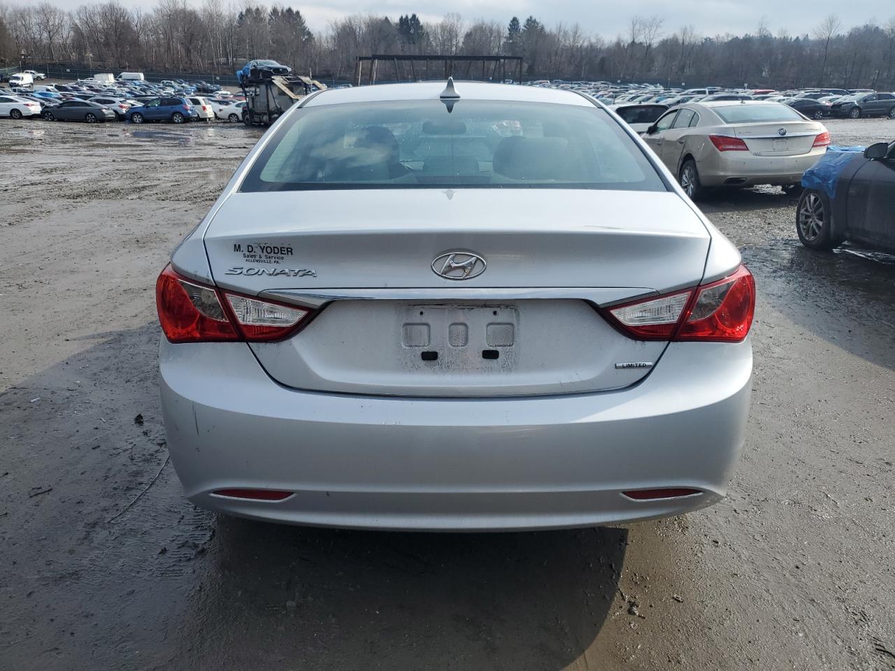 2011 Hyundai Sonata - Image 6