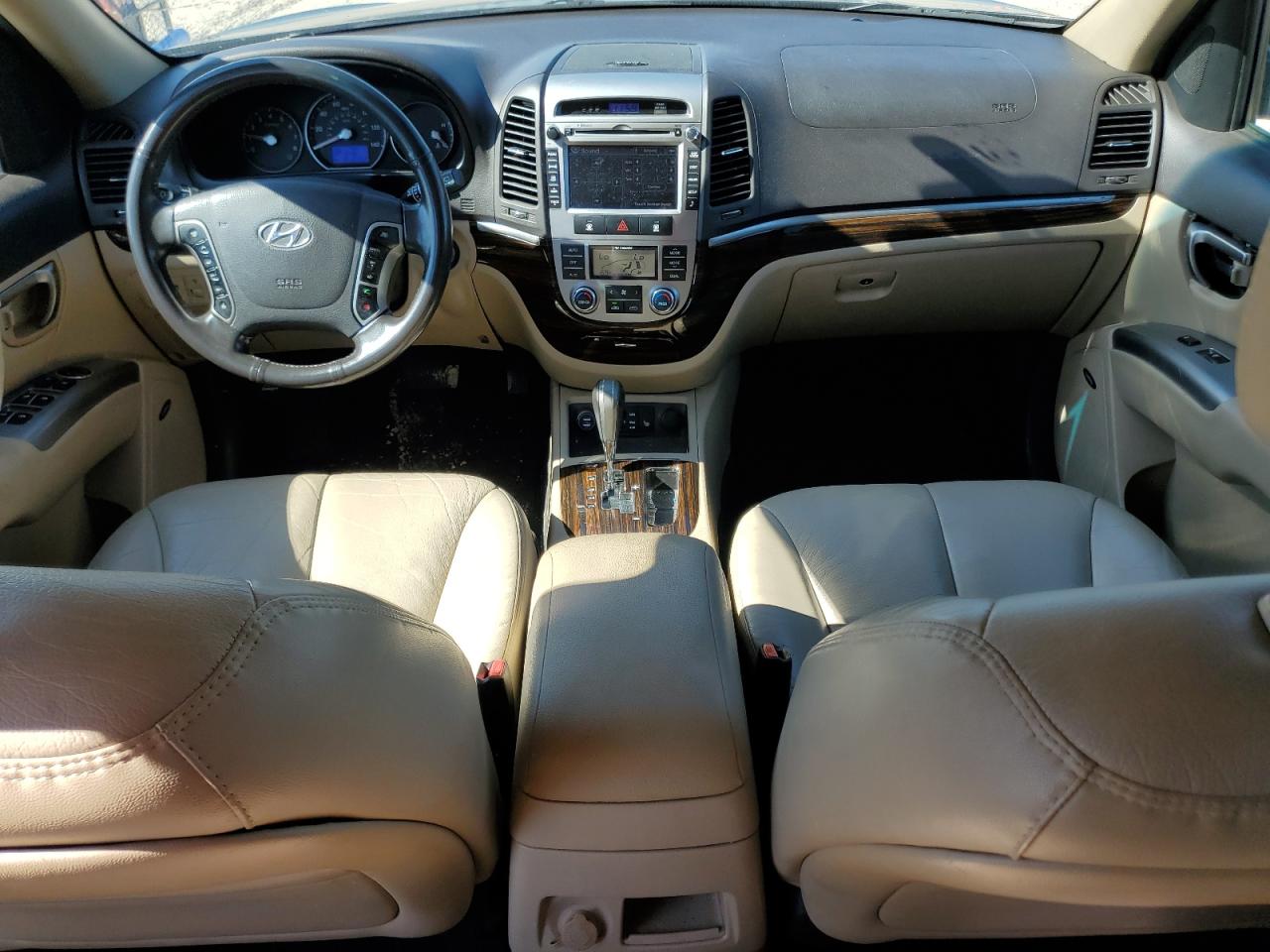 2011 Hyundai Santa Fe - Image 8