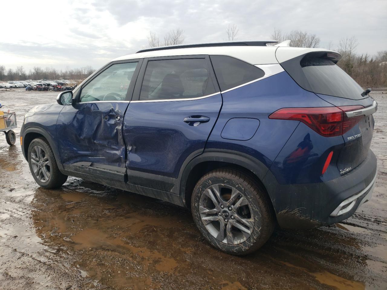 2021 Kia Seltos - Image 2