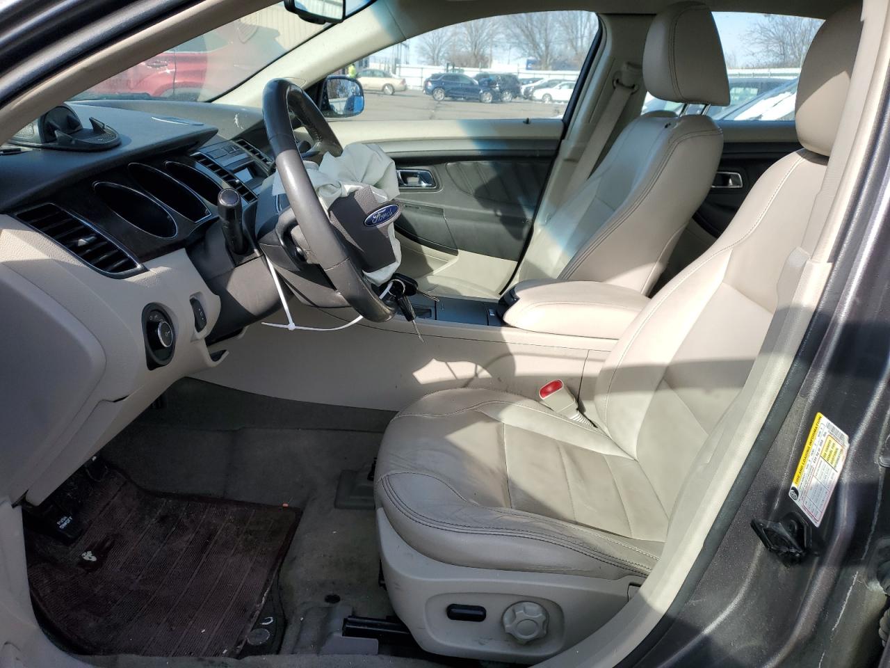 2012 Ford Taurus - Image 7