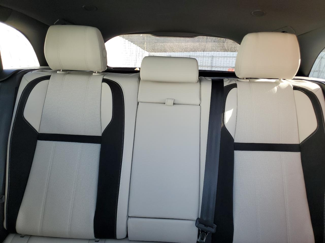 2022 Land Rover Range Rover - Image 10