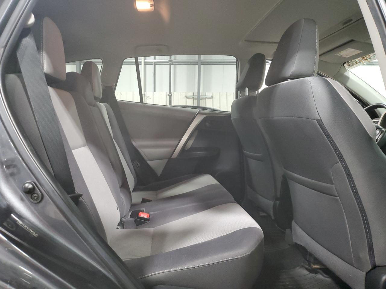 2013 Toyota RAV 4 - Image 11