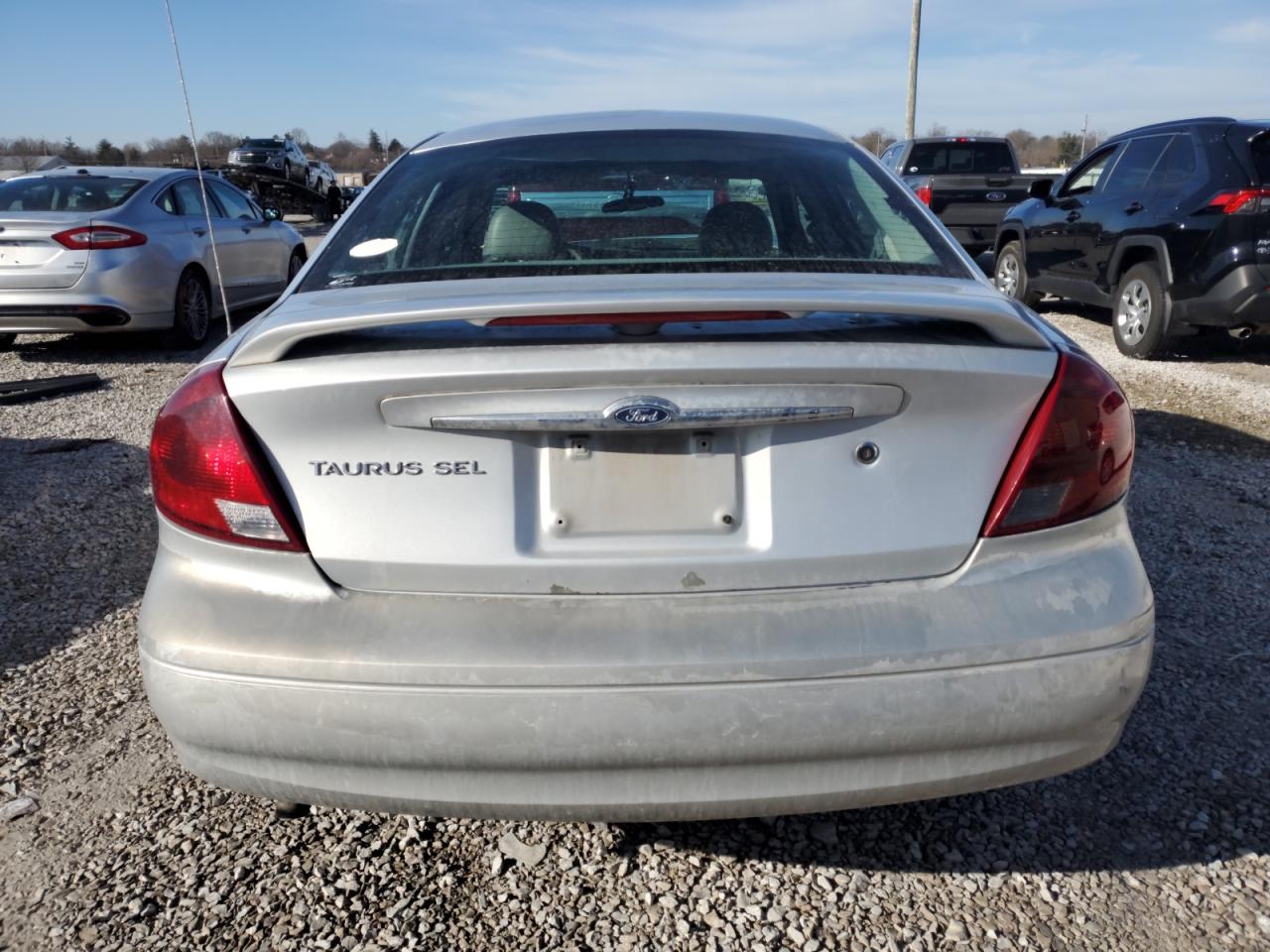 2003 Ford Taurus - Image 6