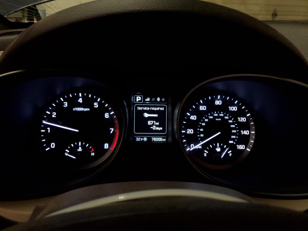 2017 Hyundai Santa Fe - Image 9