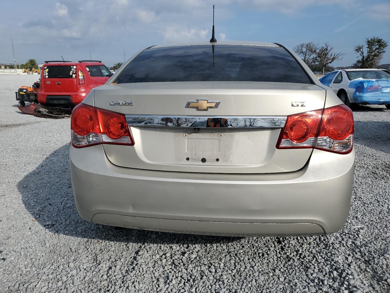 2013 Chevrolet Cruze - Image 6