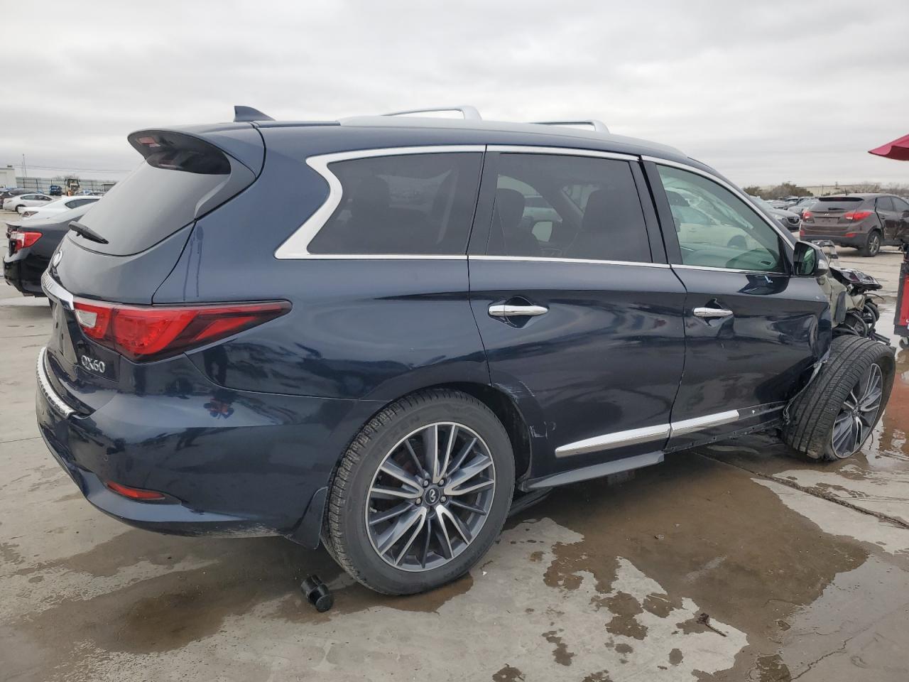 2017 Infiniti QX60 - Image 3