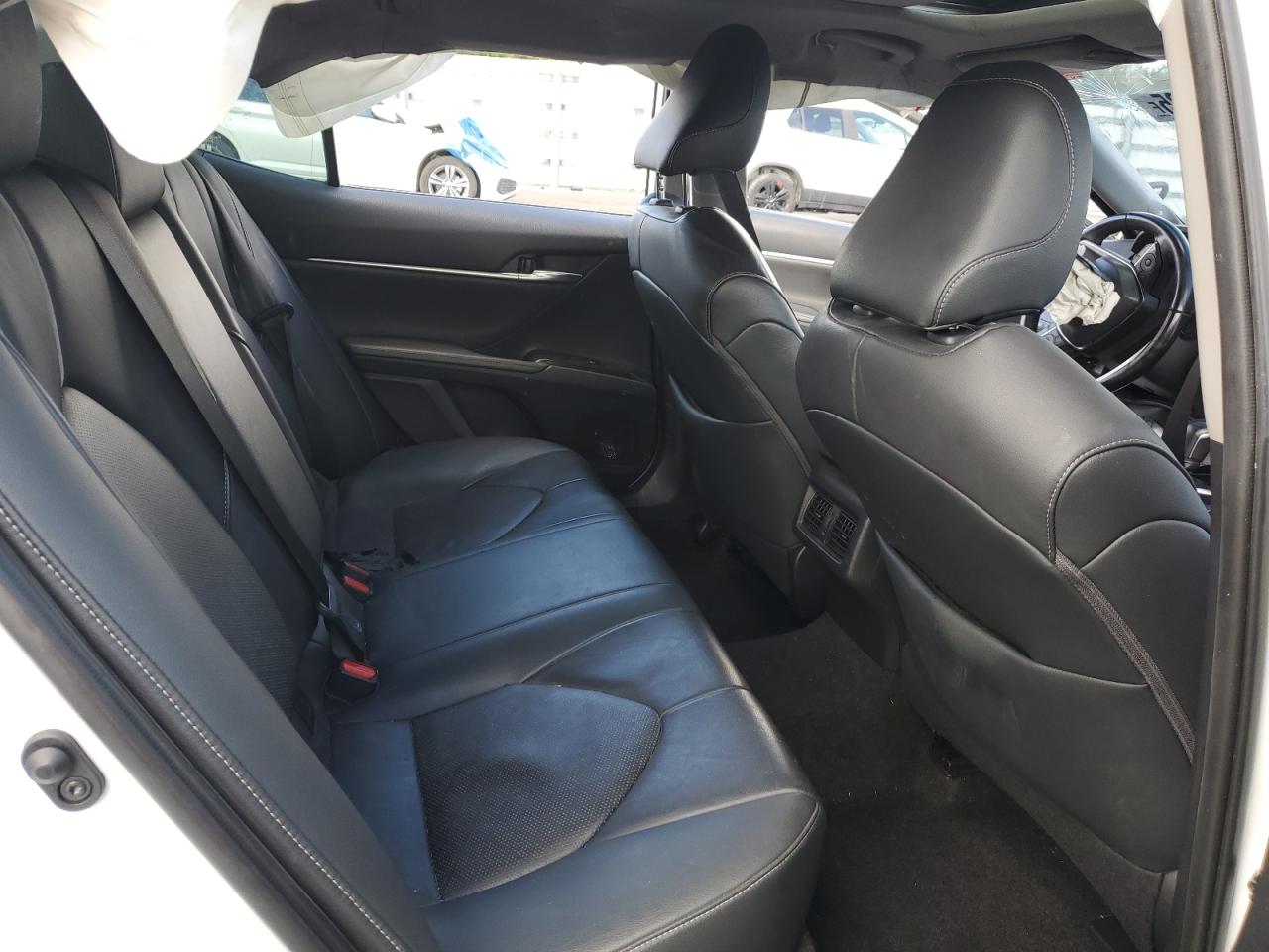 2019 Toyota Camry - Image 10