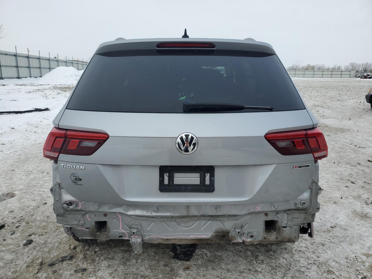 2020 Volkswagen Tiguan - Image 6
