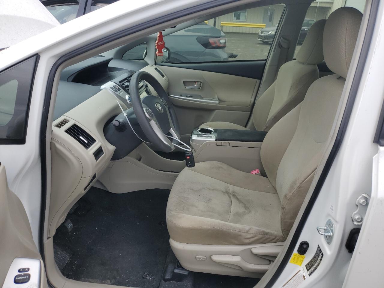 2013 Toyota Prius - Image 7