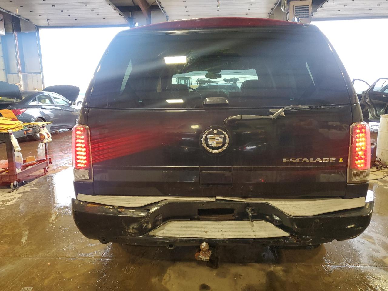 2005 Cadillac Escalade - Image 6