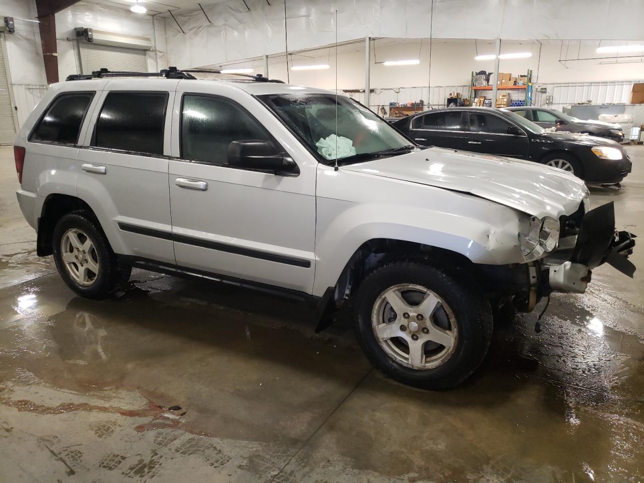 2007 Jeep Grand Cherokee - Image 4