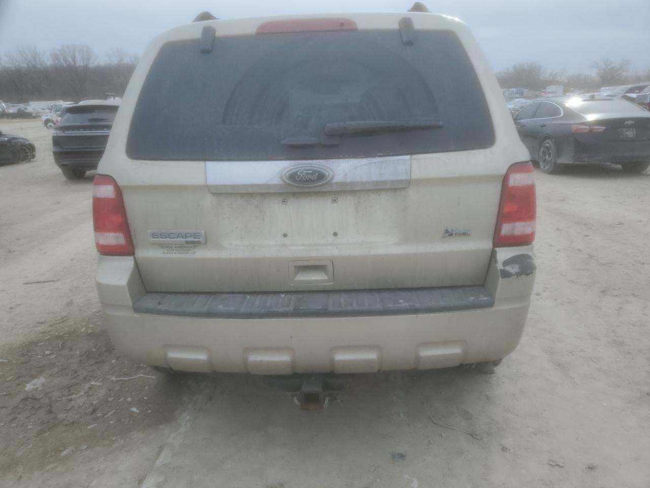 2010 Ford Escape - Image 6