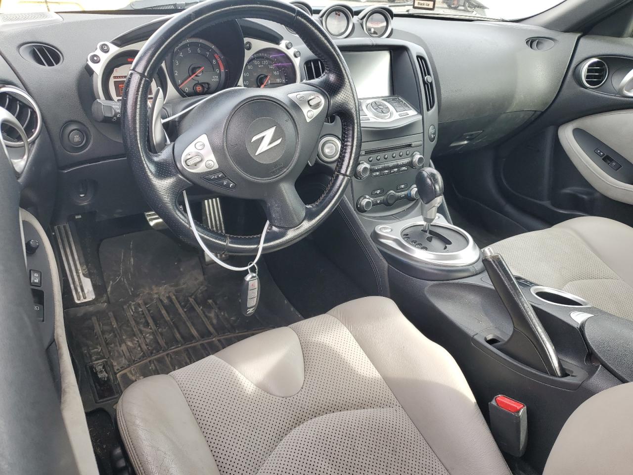 2010 Nissan 370Z - Image 8