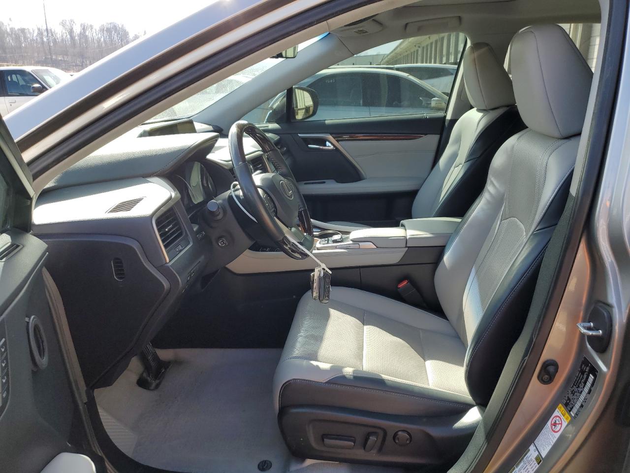 2018 Lexus RX - Image 7
