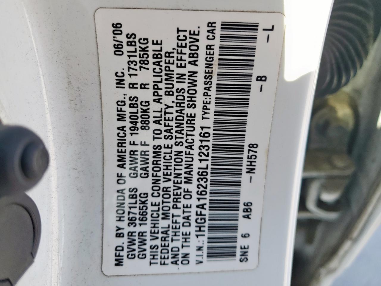 2006 Honda Civic - Image 13
