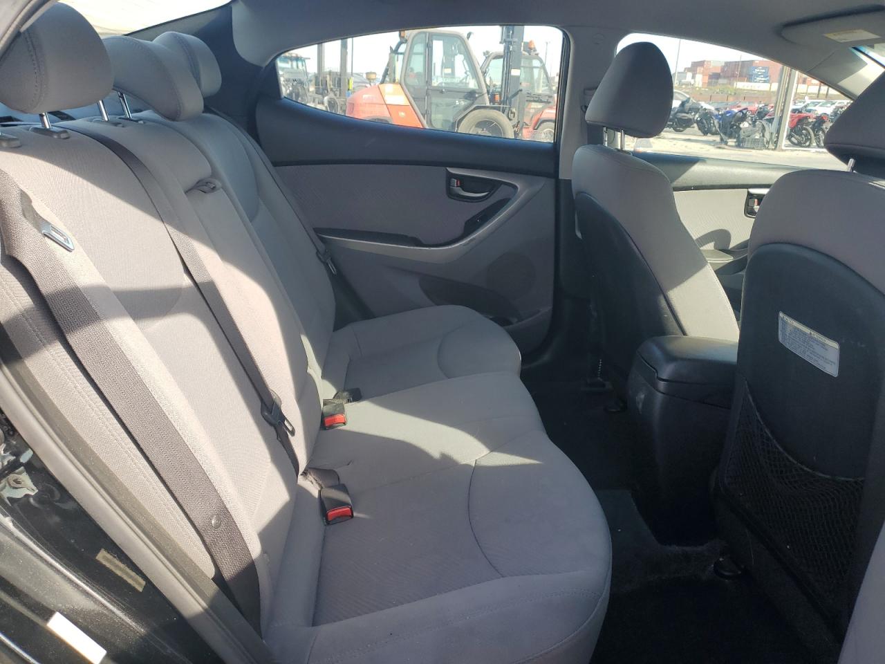 2013 Hyundai Elantra - Image 10