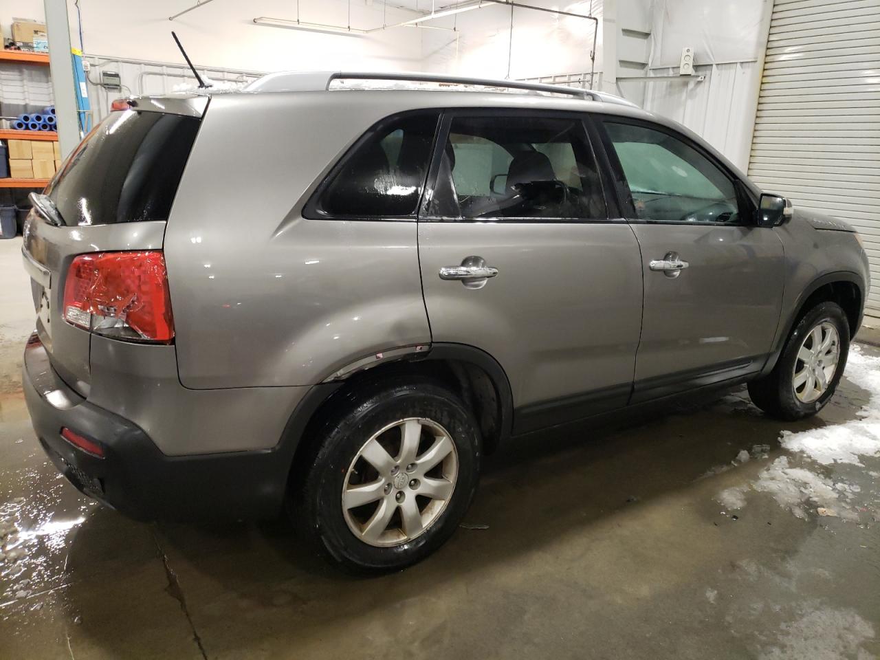2011 Kia Sorento - Image 3