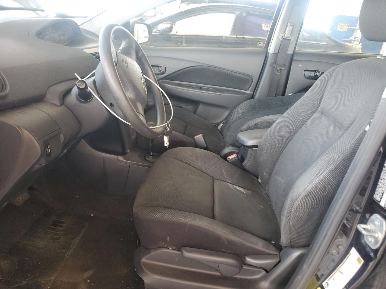 2012 Toyota Yaris - Image 7
