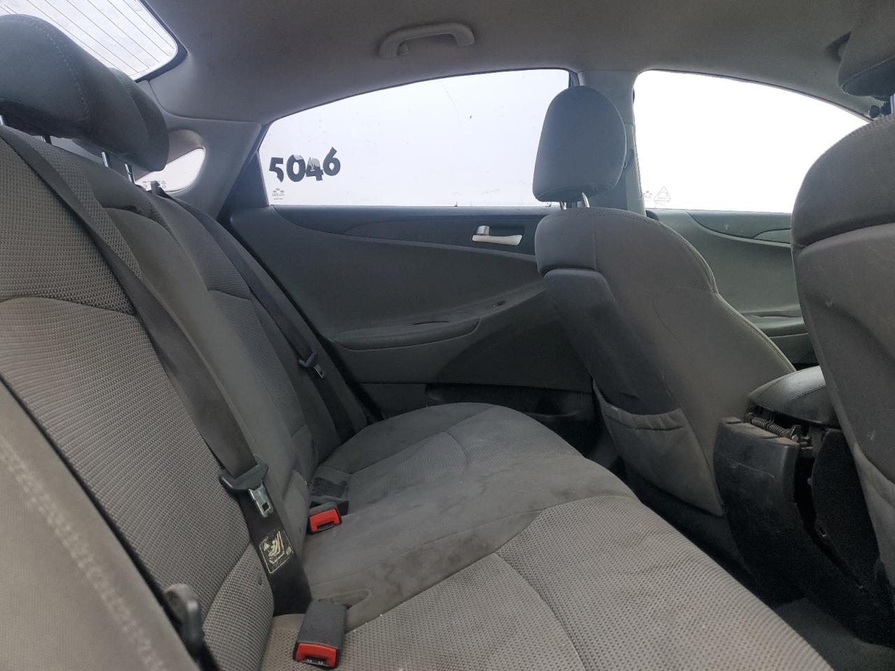 2014 Hyundai Sonata - Image 11