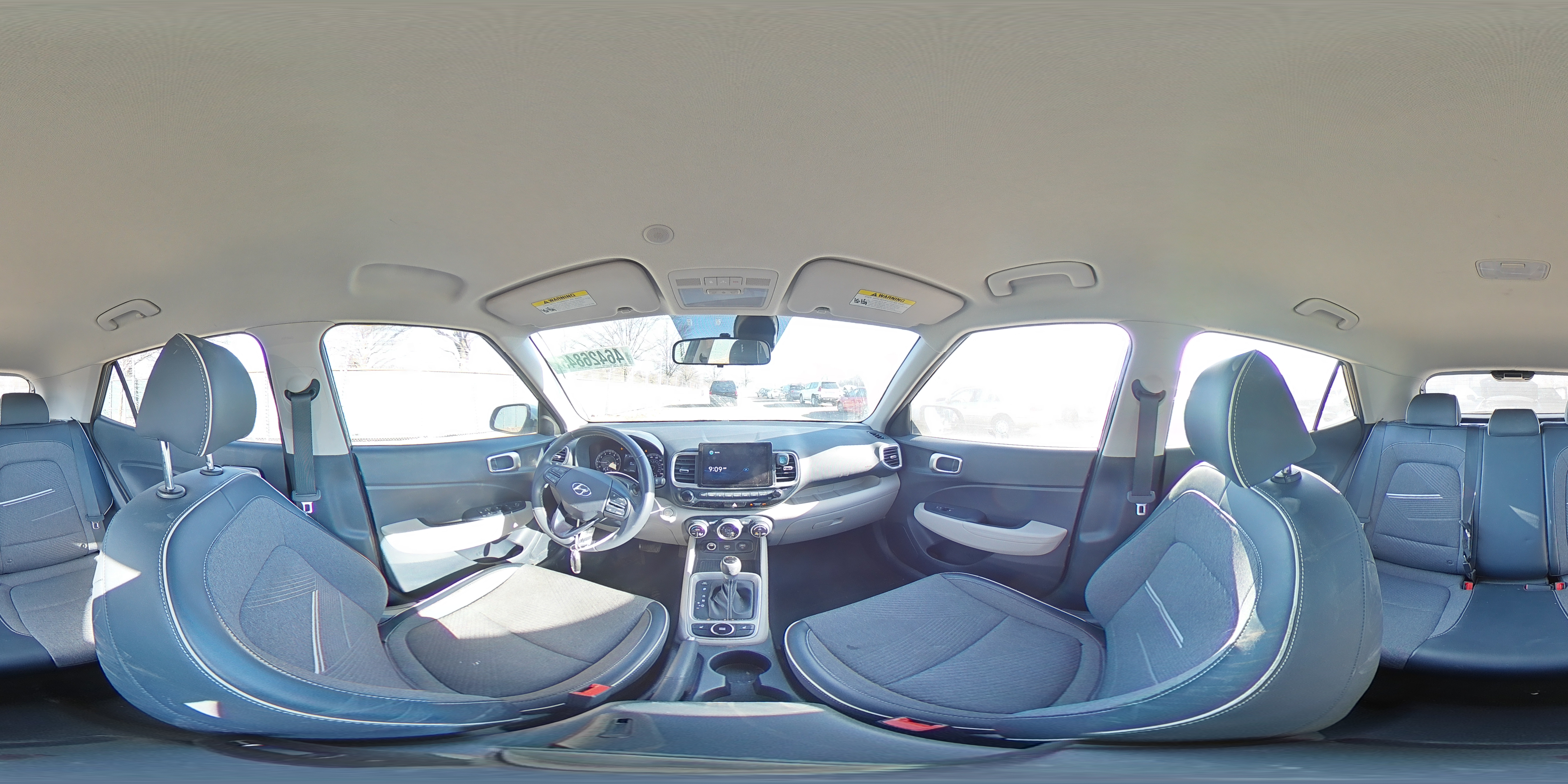 2021 Hyundai Venue - Image 13