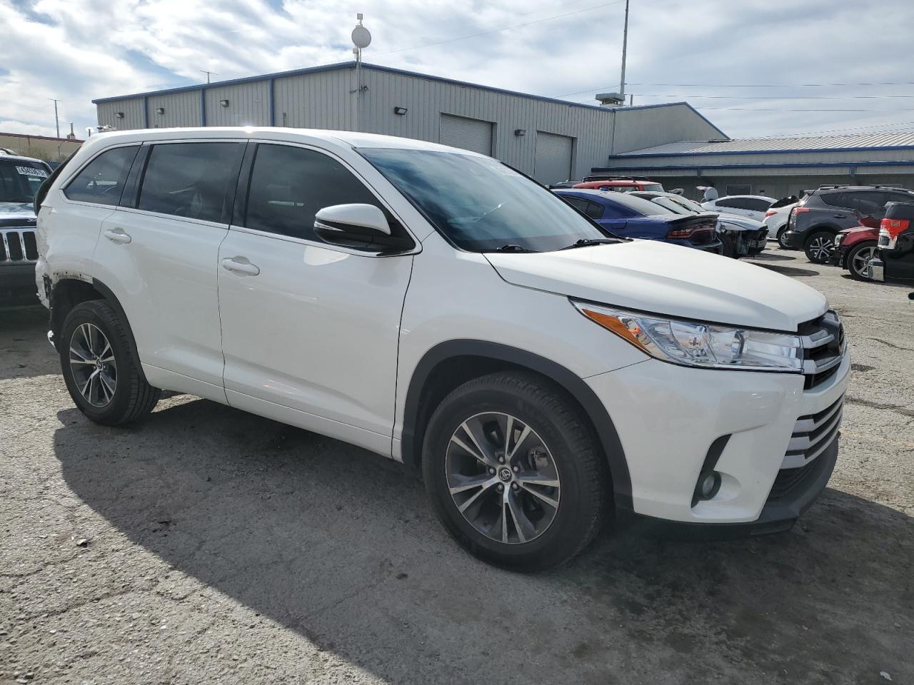 2018 Toyota Highlander - Image 4