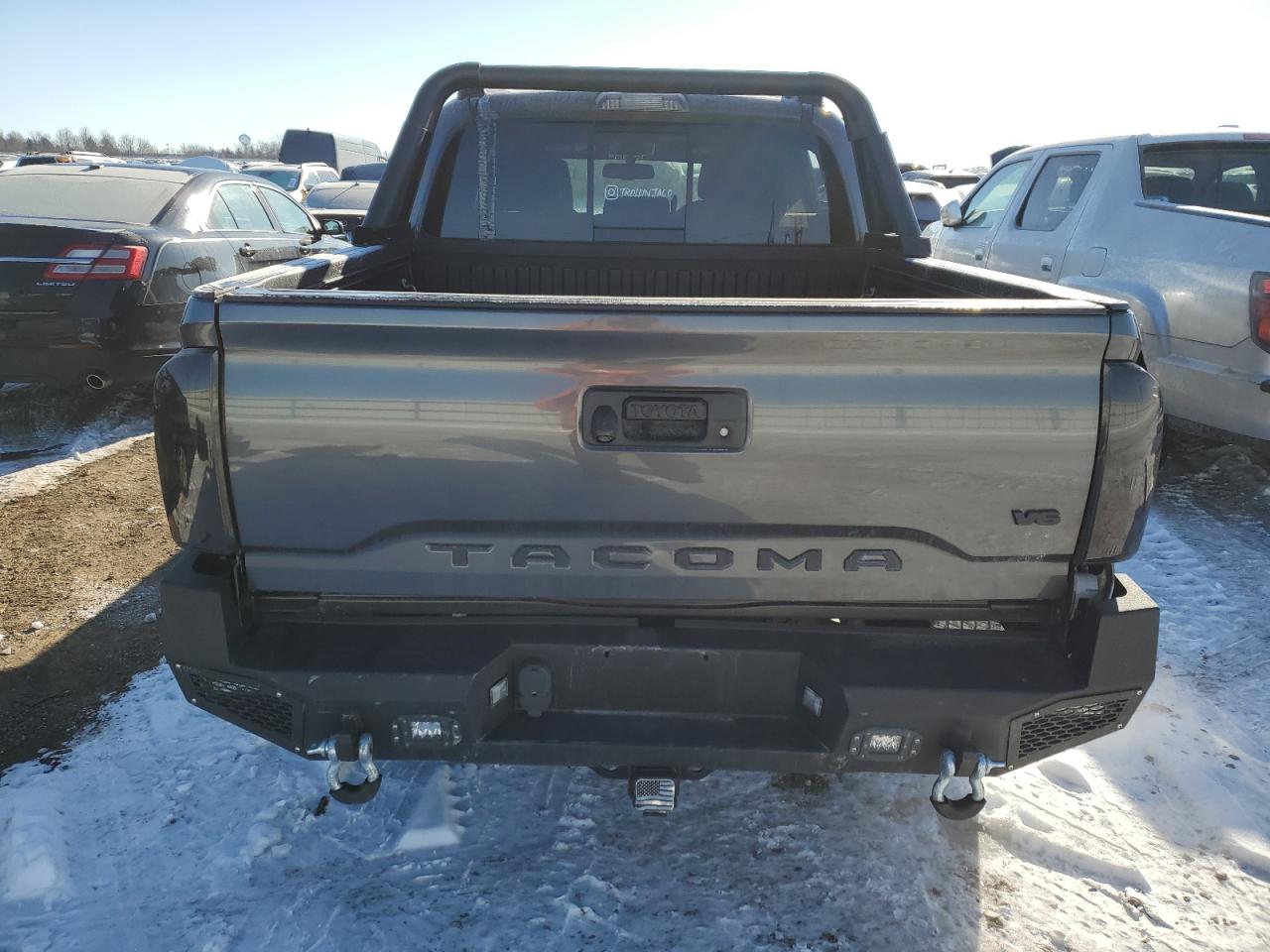 2017 Toyota Tacoma - Image 6