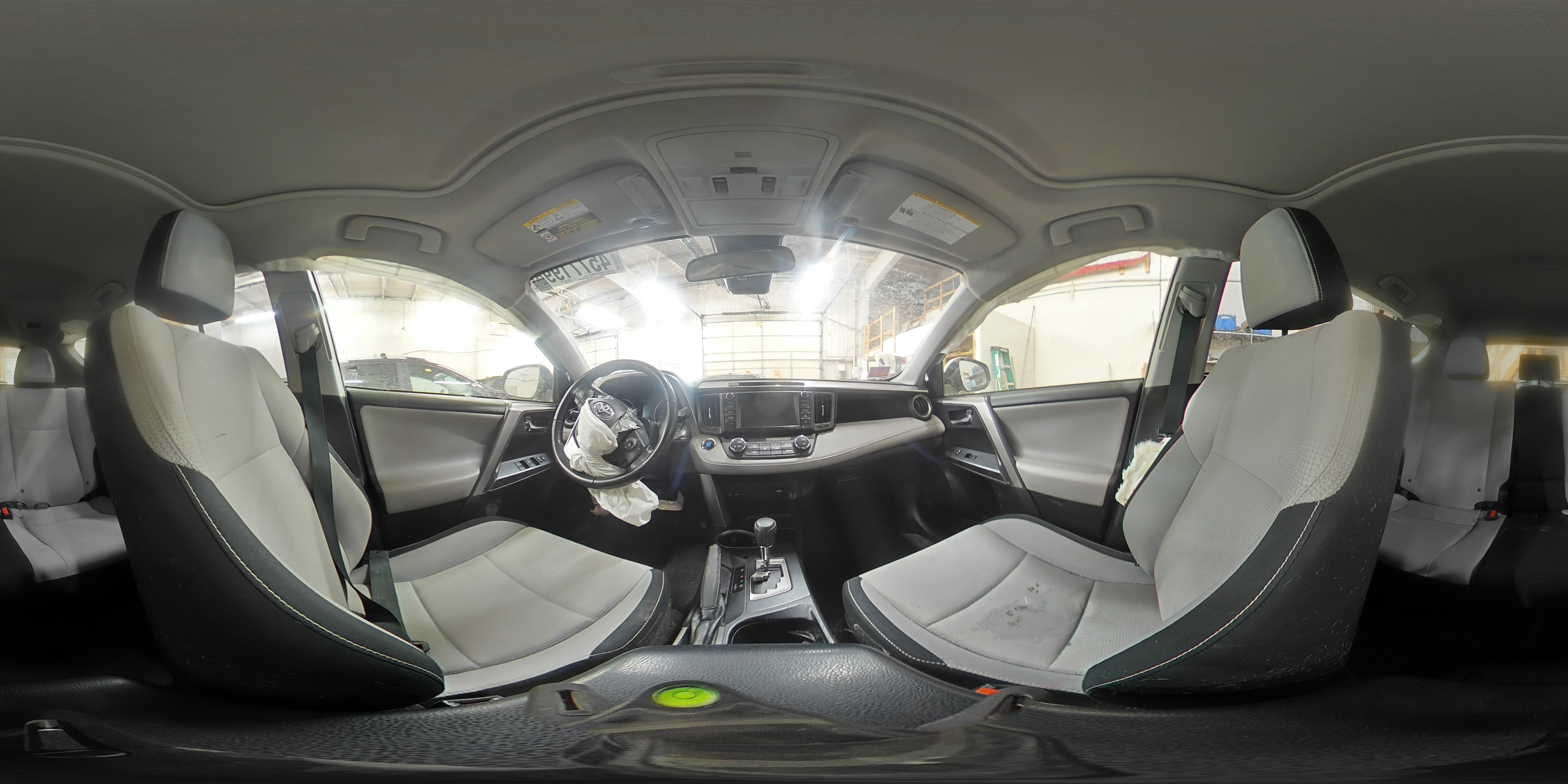 2018 Toyota RAV 4 - Image 13