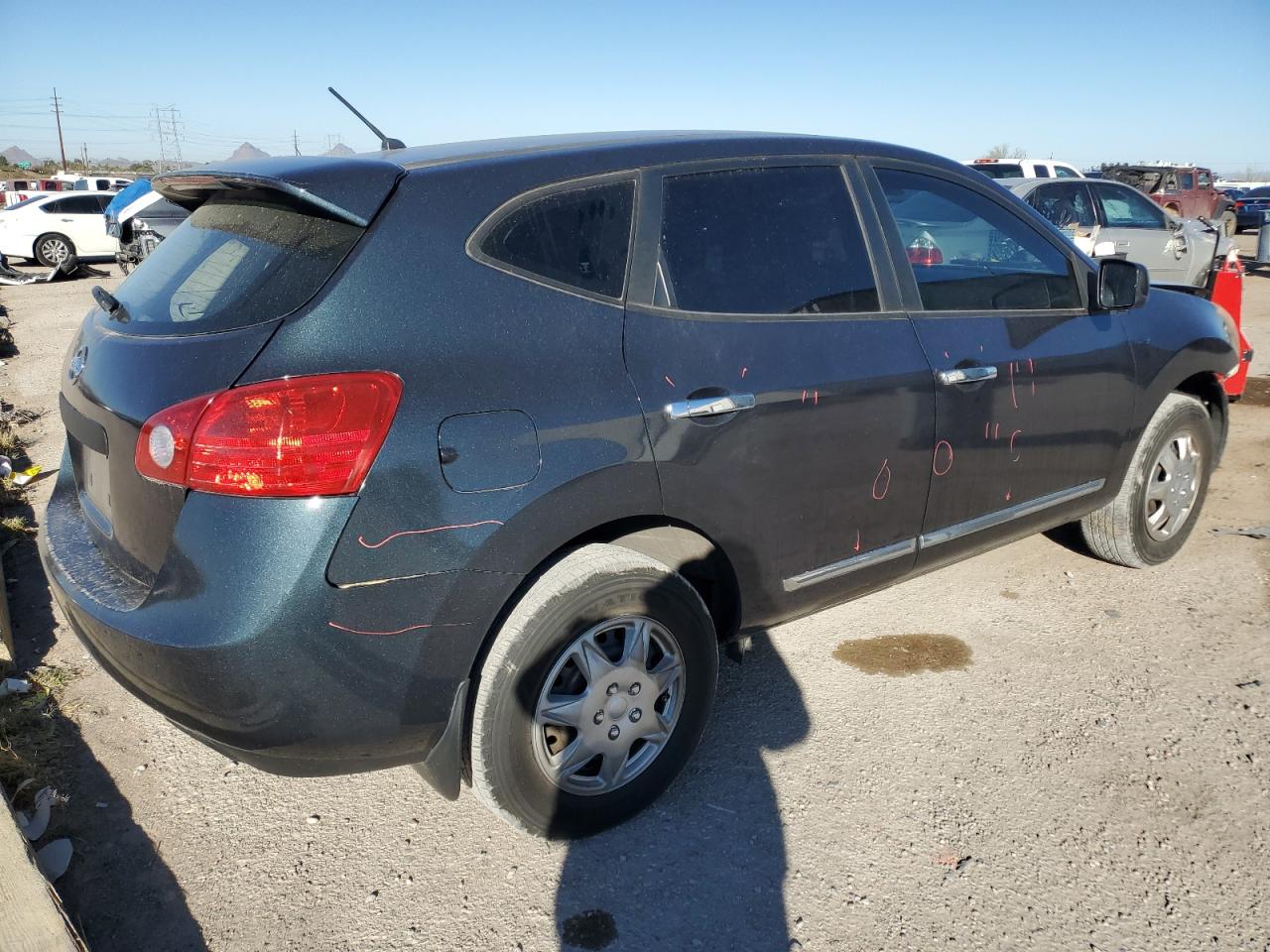 2013 Nissan Rogue - Image 3