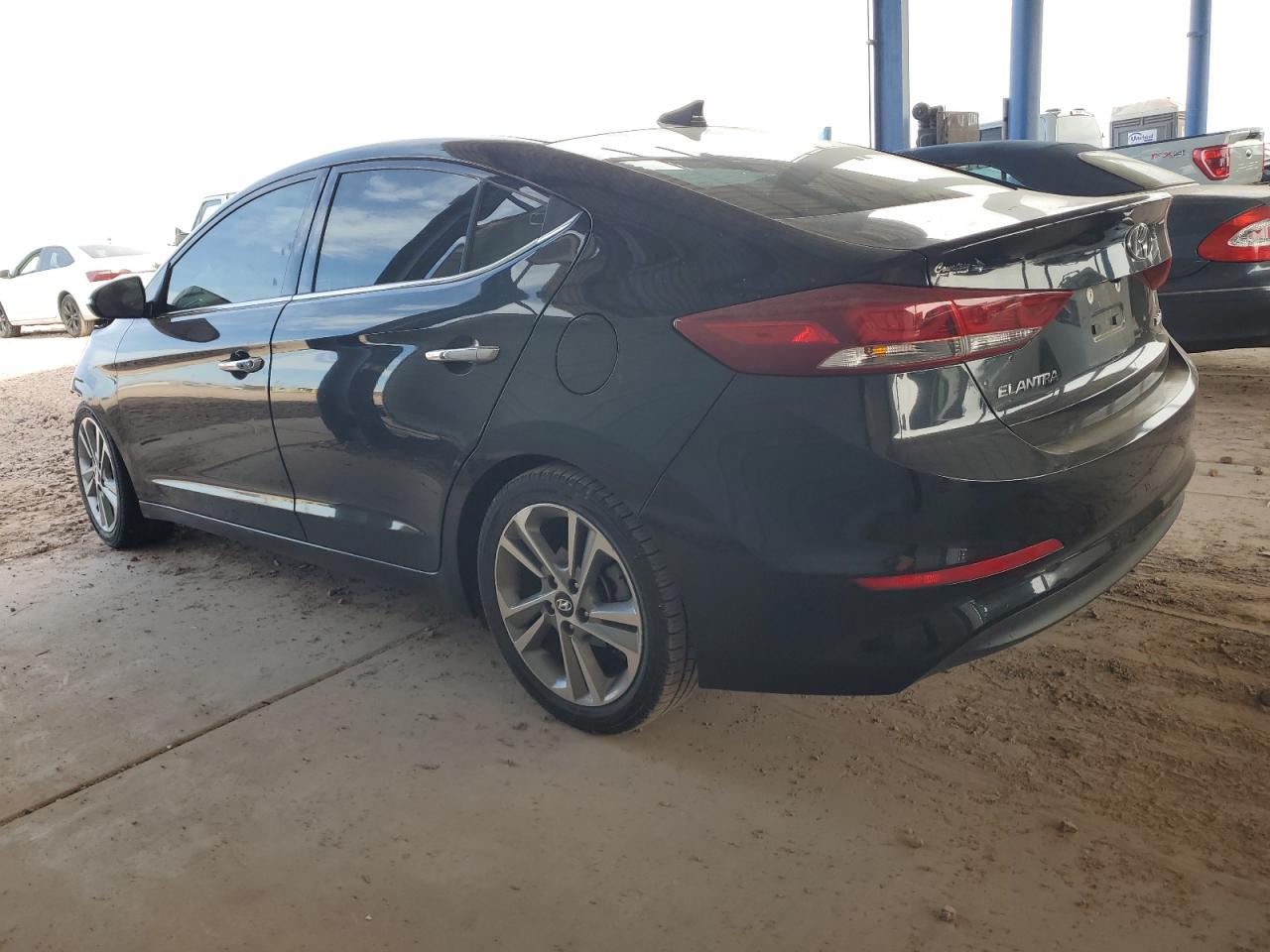 2017 Hyundai Elantra - Image 2