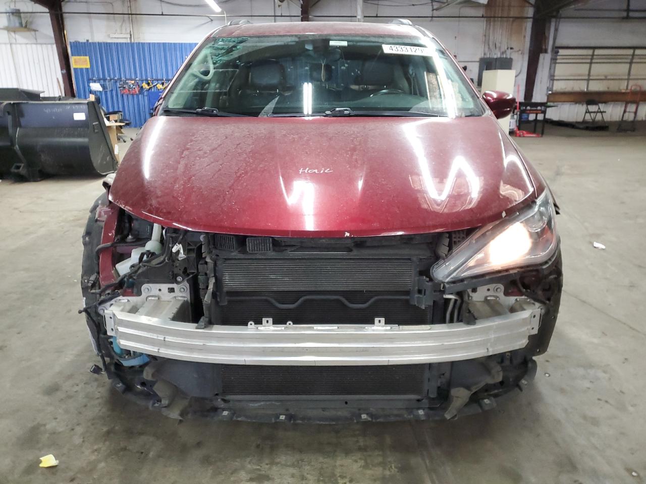 2017 Chrysler Pacifica - Image 5