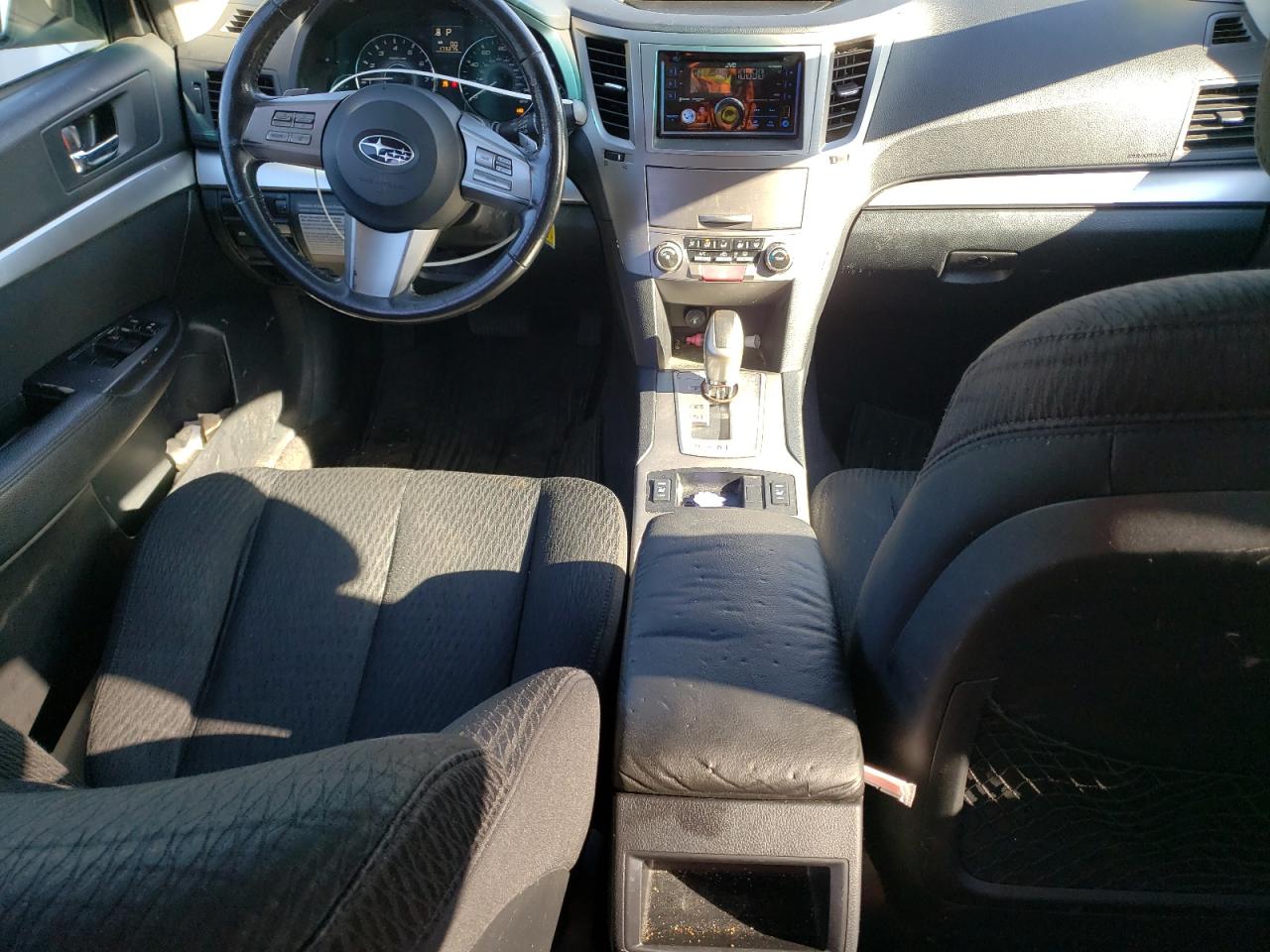 2010 Subaru Outback - Image 8