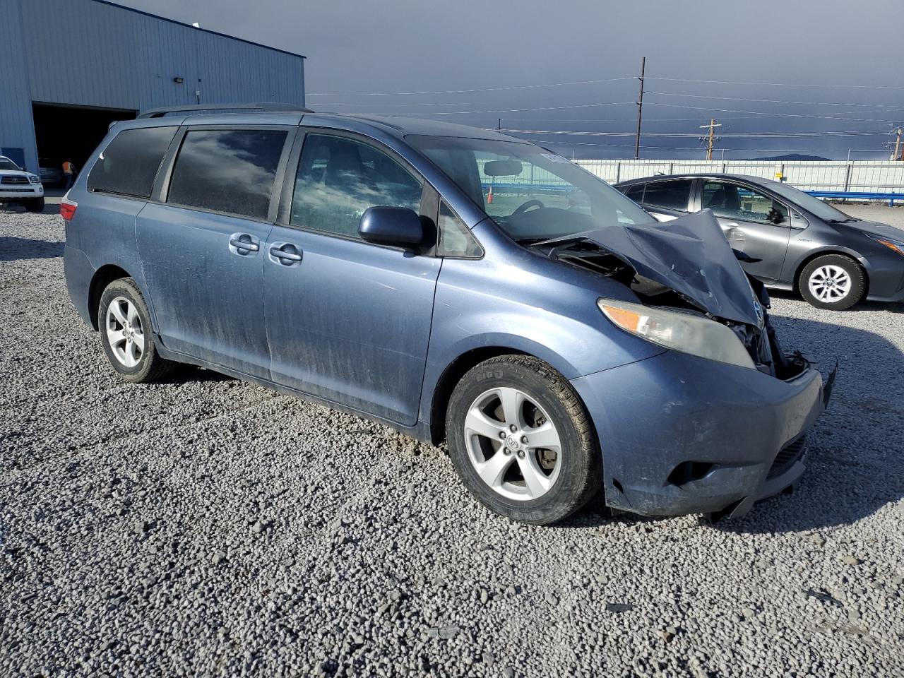 2015 Toyota Sienna - Image 4