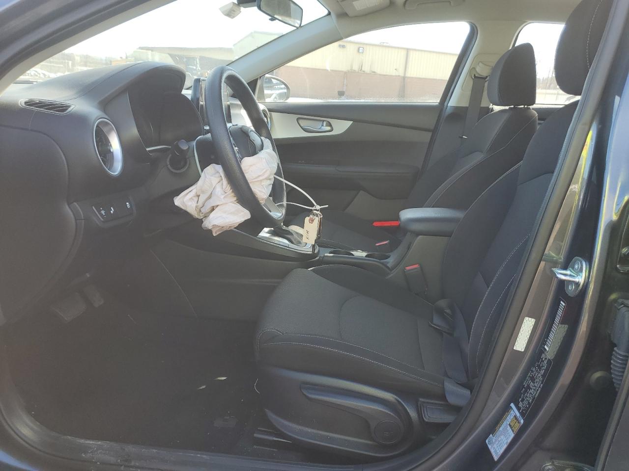 2023 Kia Forte - Image 7