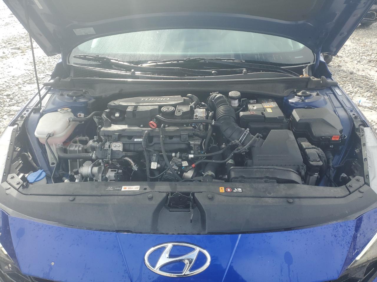2023 Hyundai Elantra - Image 11