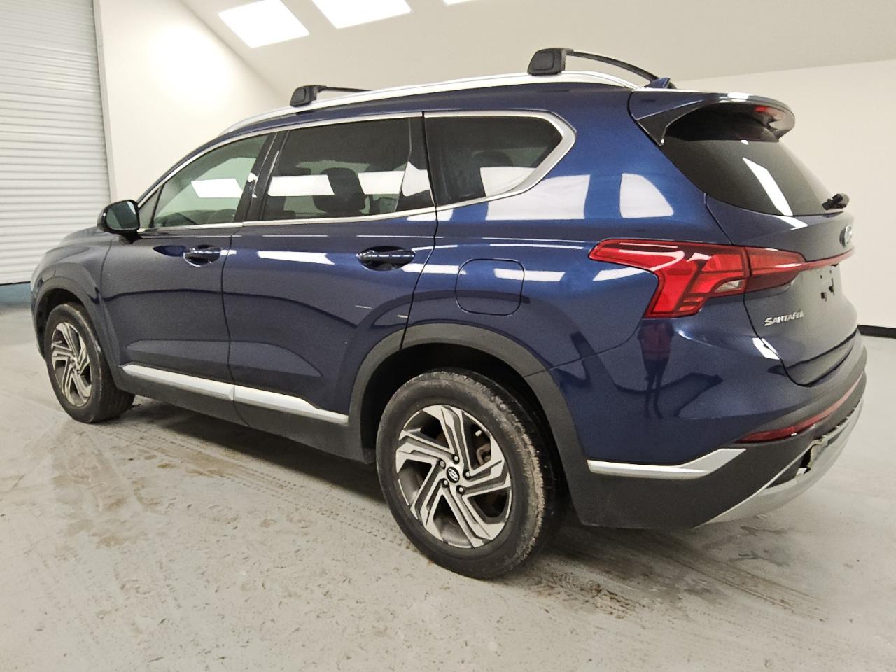 2022 Hyundai Santa Fe - Image 2