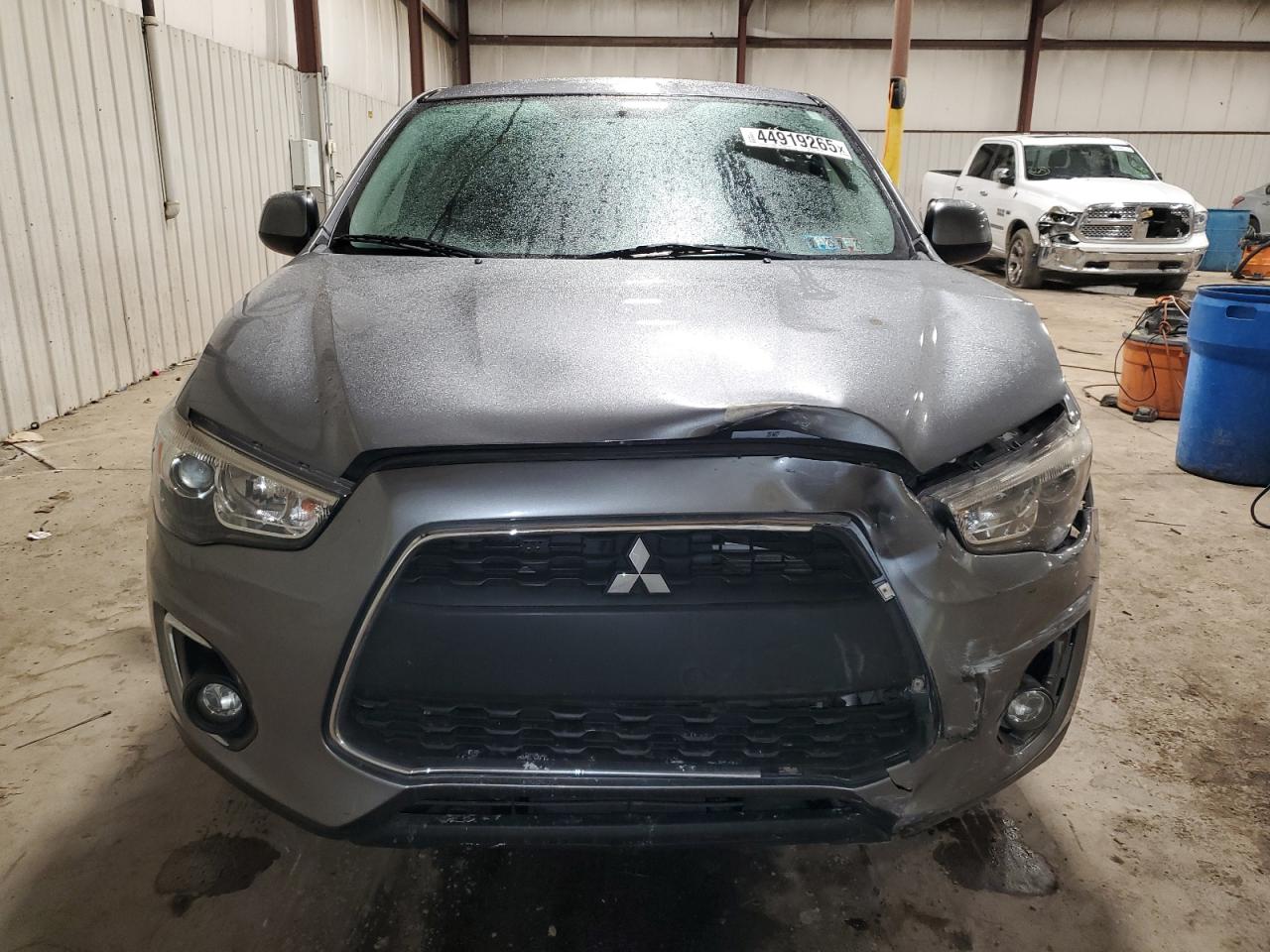 2015 Mitsubishi Outlander - Image 5