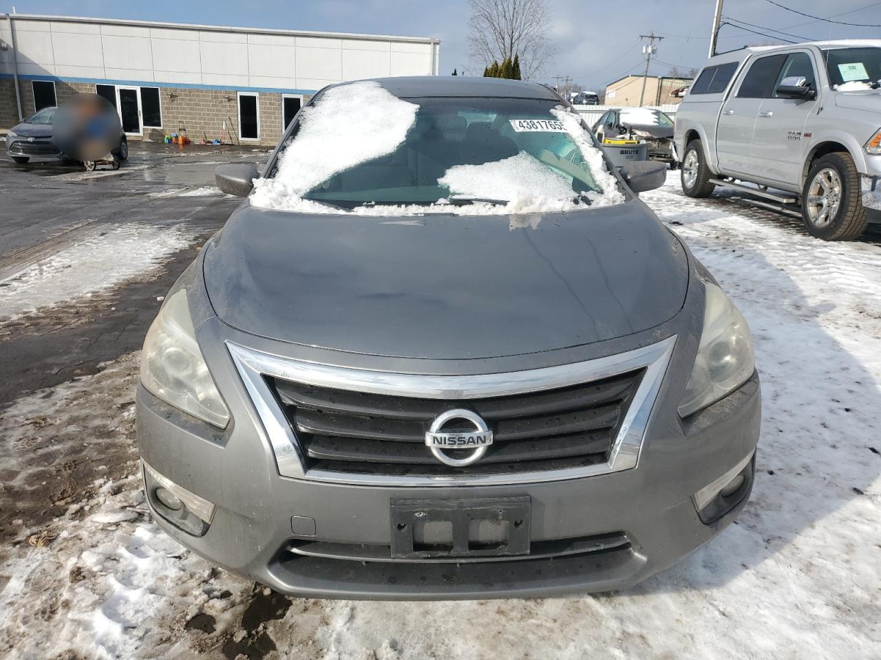 2015 Nissan Altima - Image 5