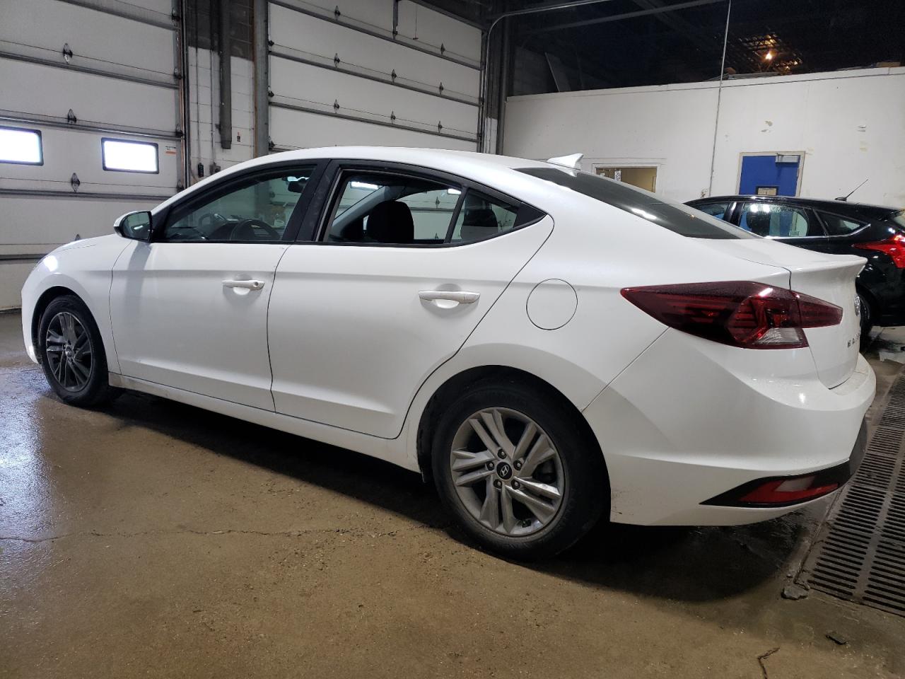 2020 Hyundai Elantra - Image 2