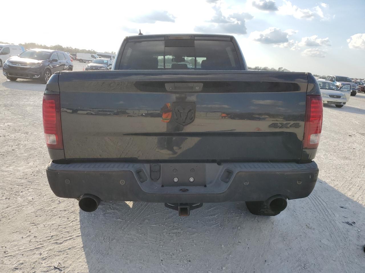 2016 RAM 1500 - Image 6