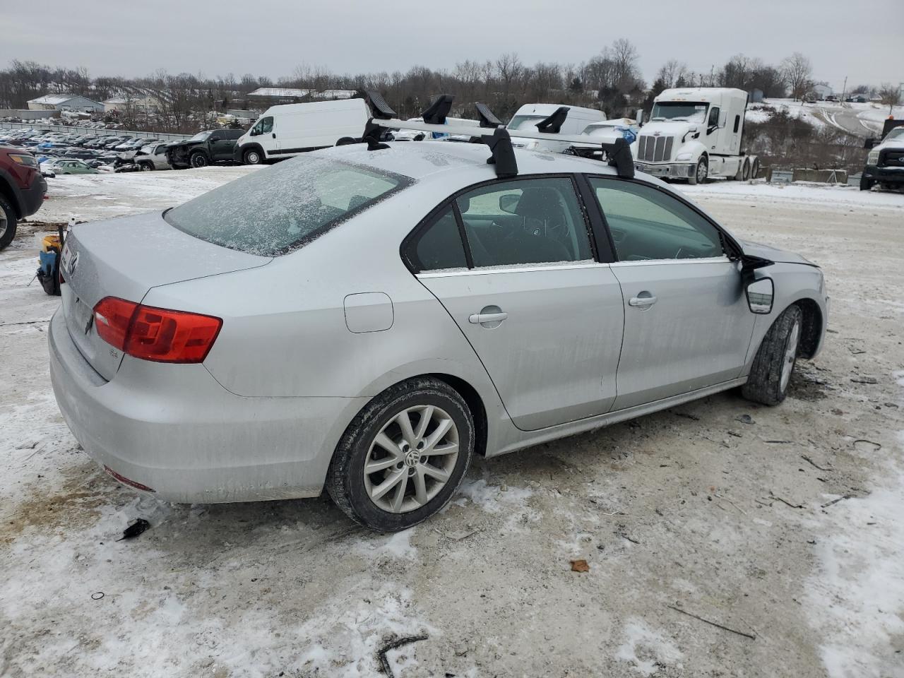2014 Volkswagen Jetta - Image 3