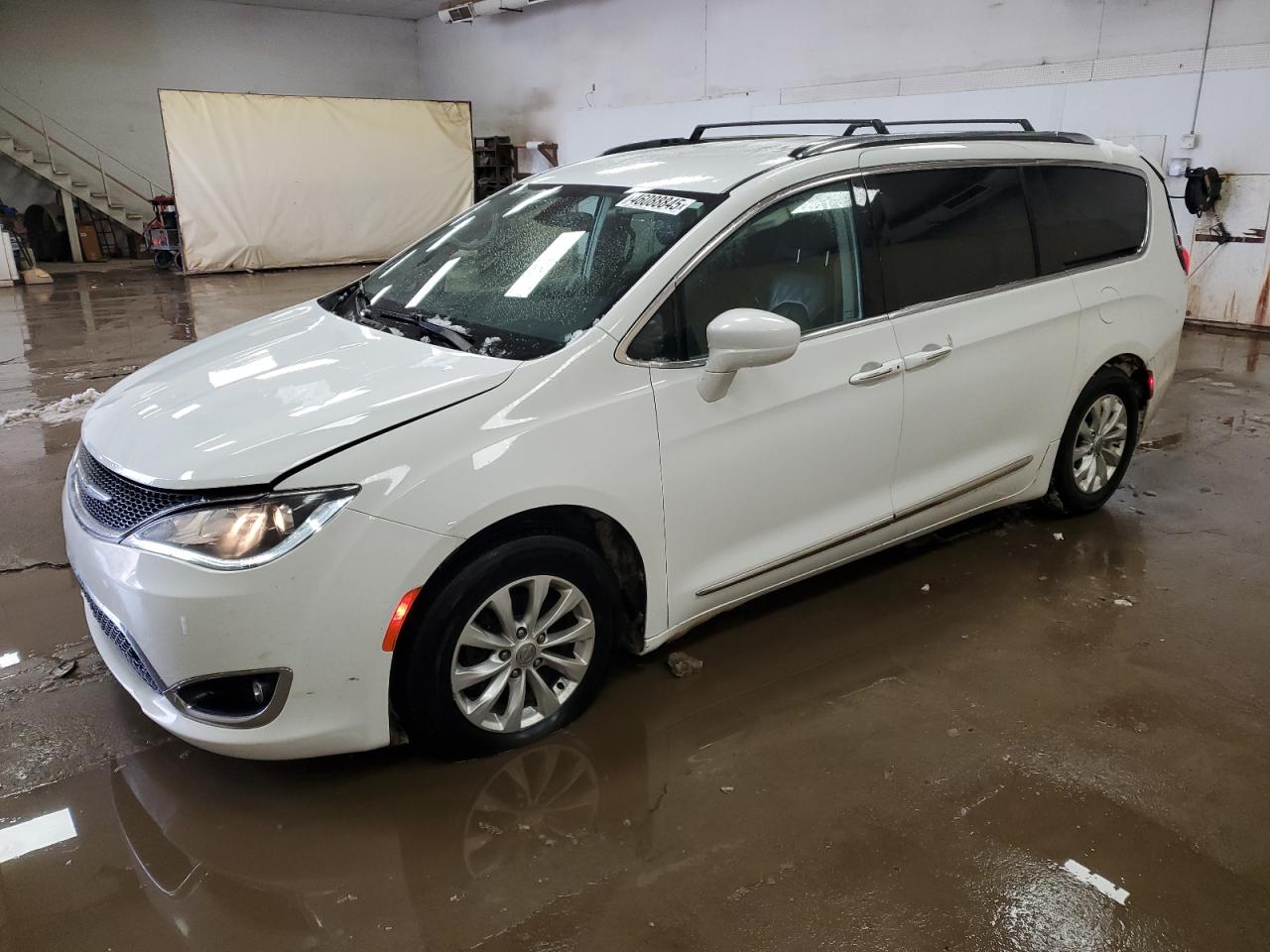 2018 Chrysler Pacifica - Image 1