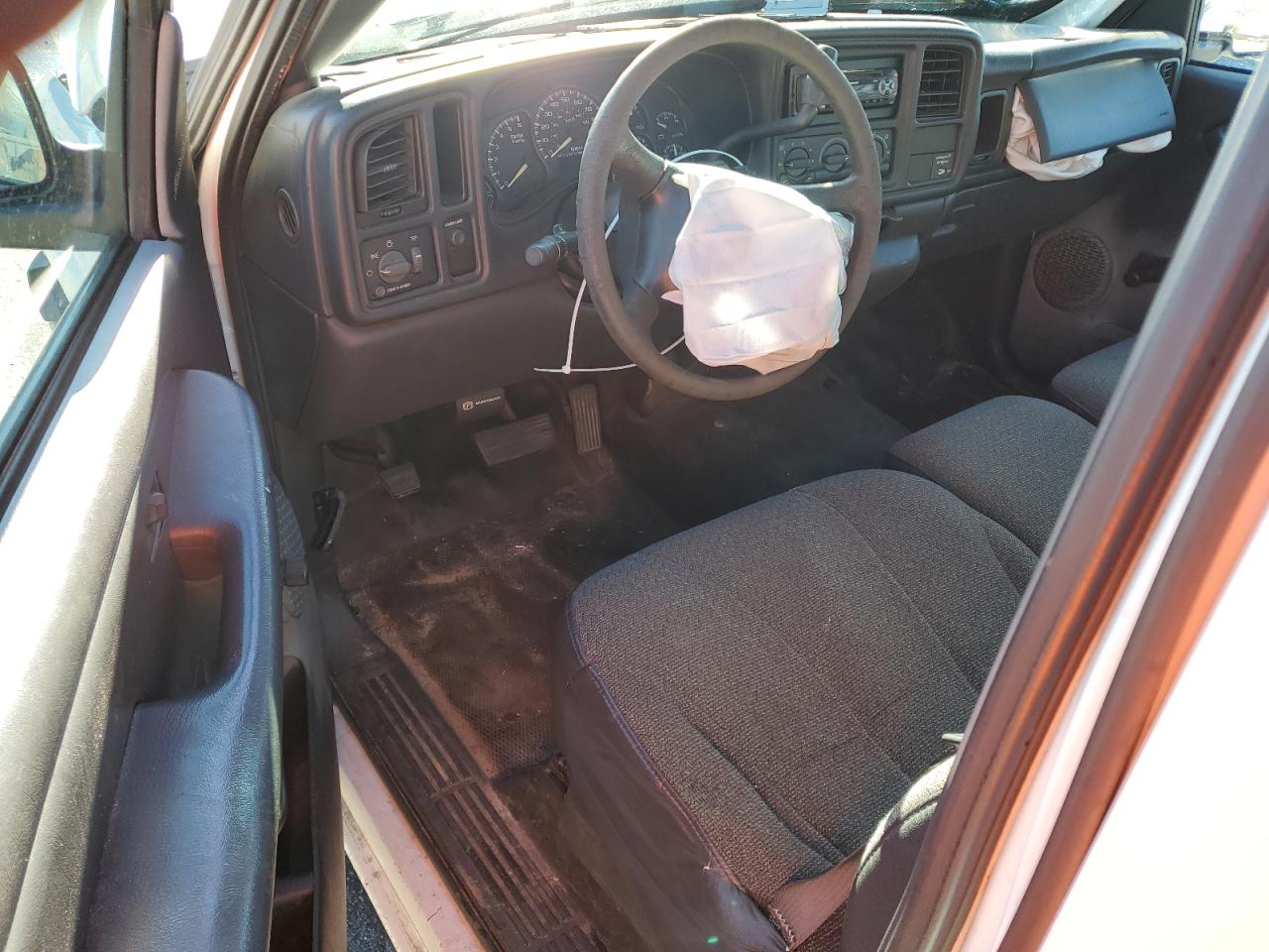 2000 Chevrolet Silverado - Image 8