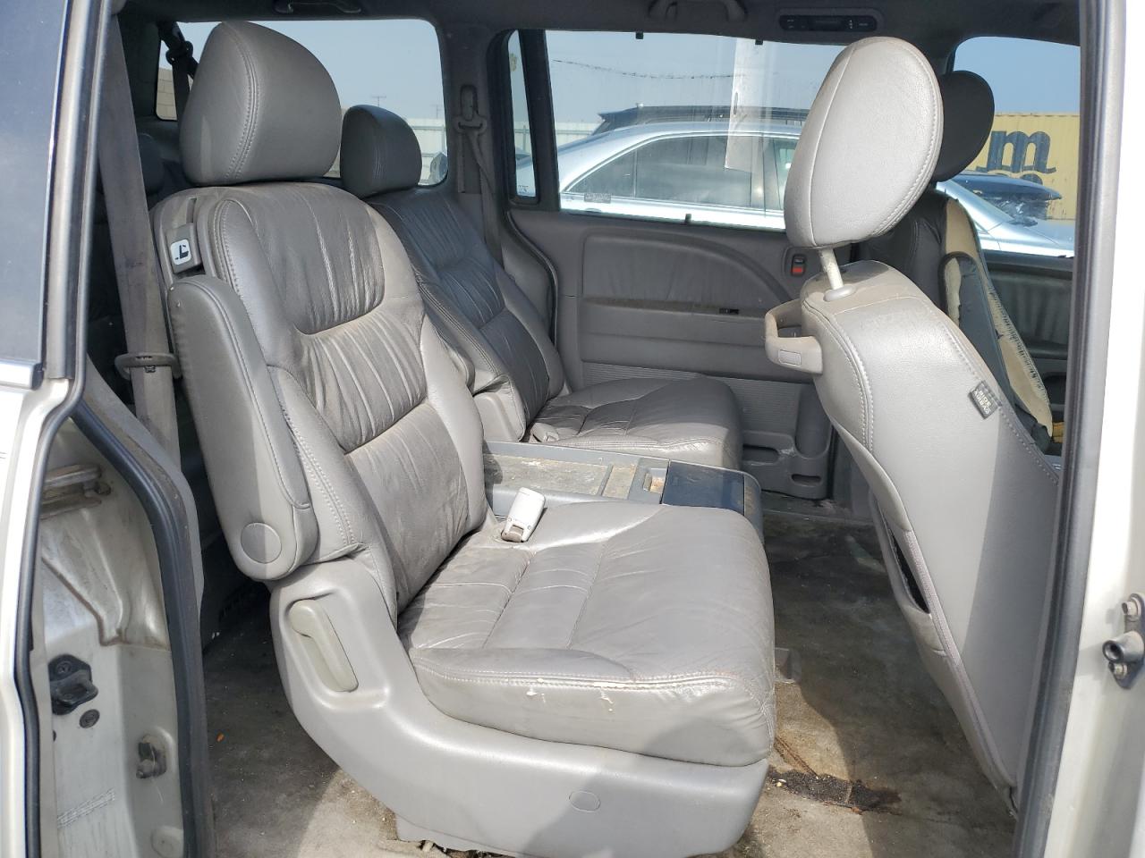 2008 Honda Odyssey - Image 11