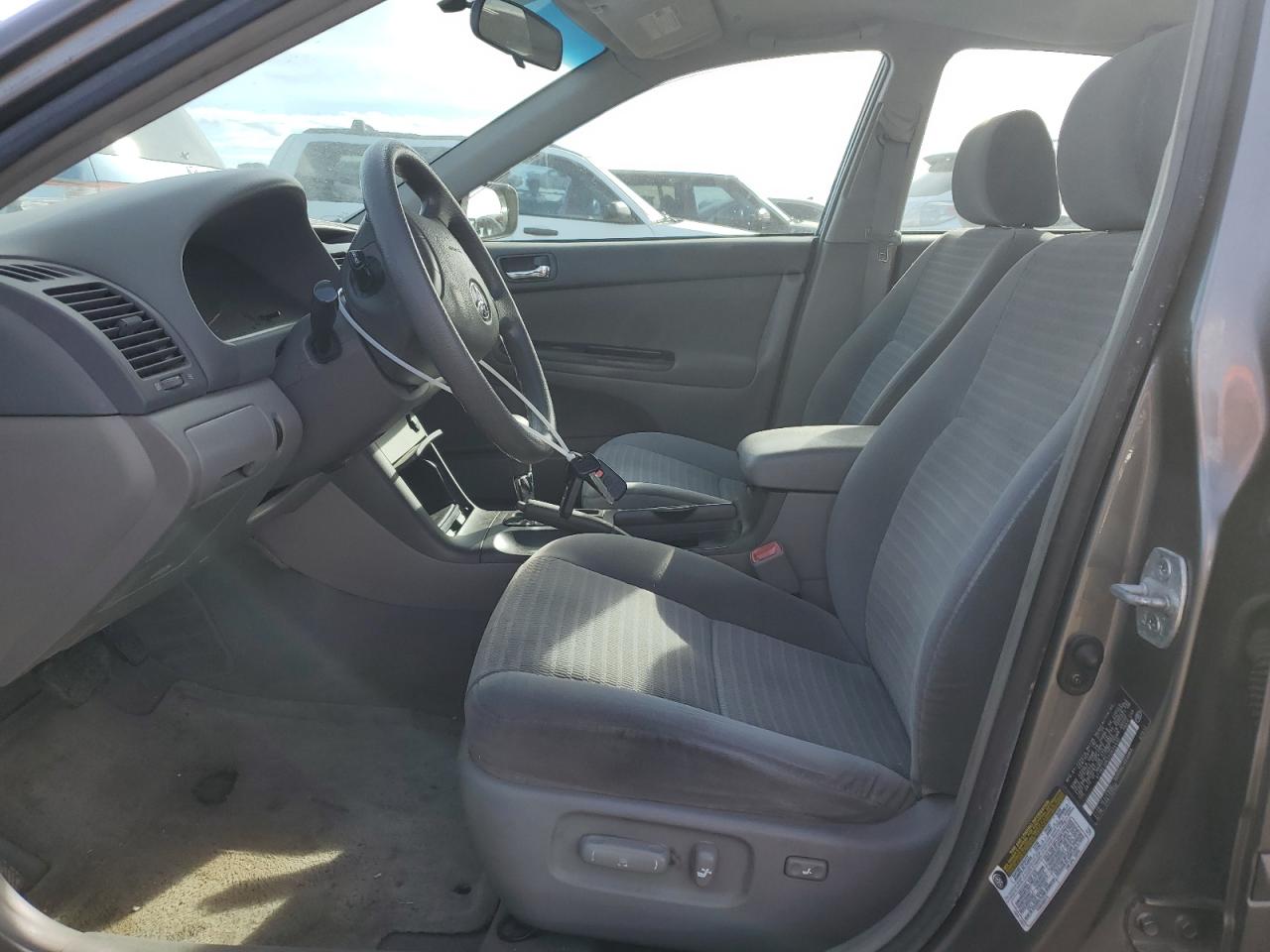 2005 Toyota Camry - Image 7