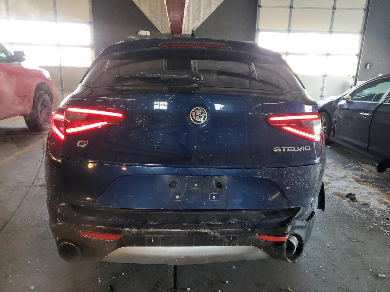 2018 Alfa Romeo Stelvio - Image 6