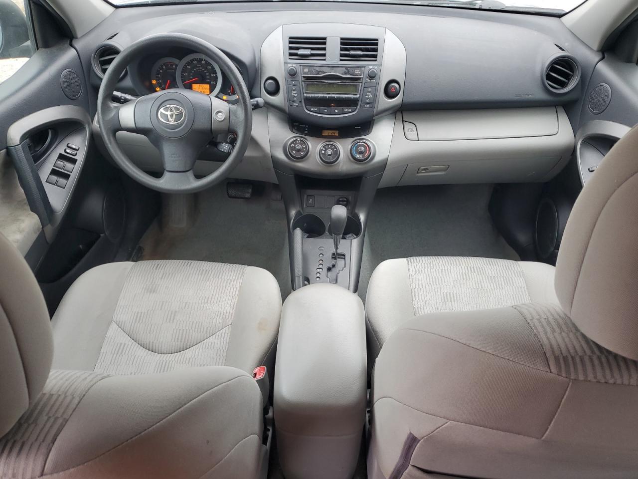2010 Toyota RAV 4 - Image 8