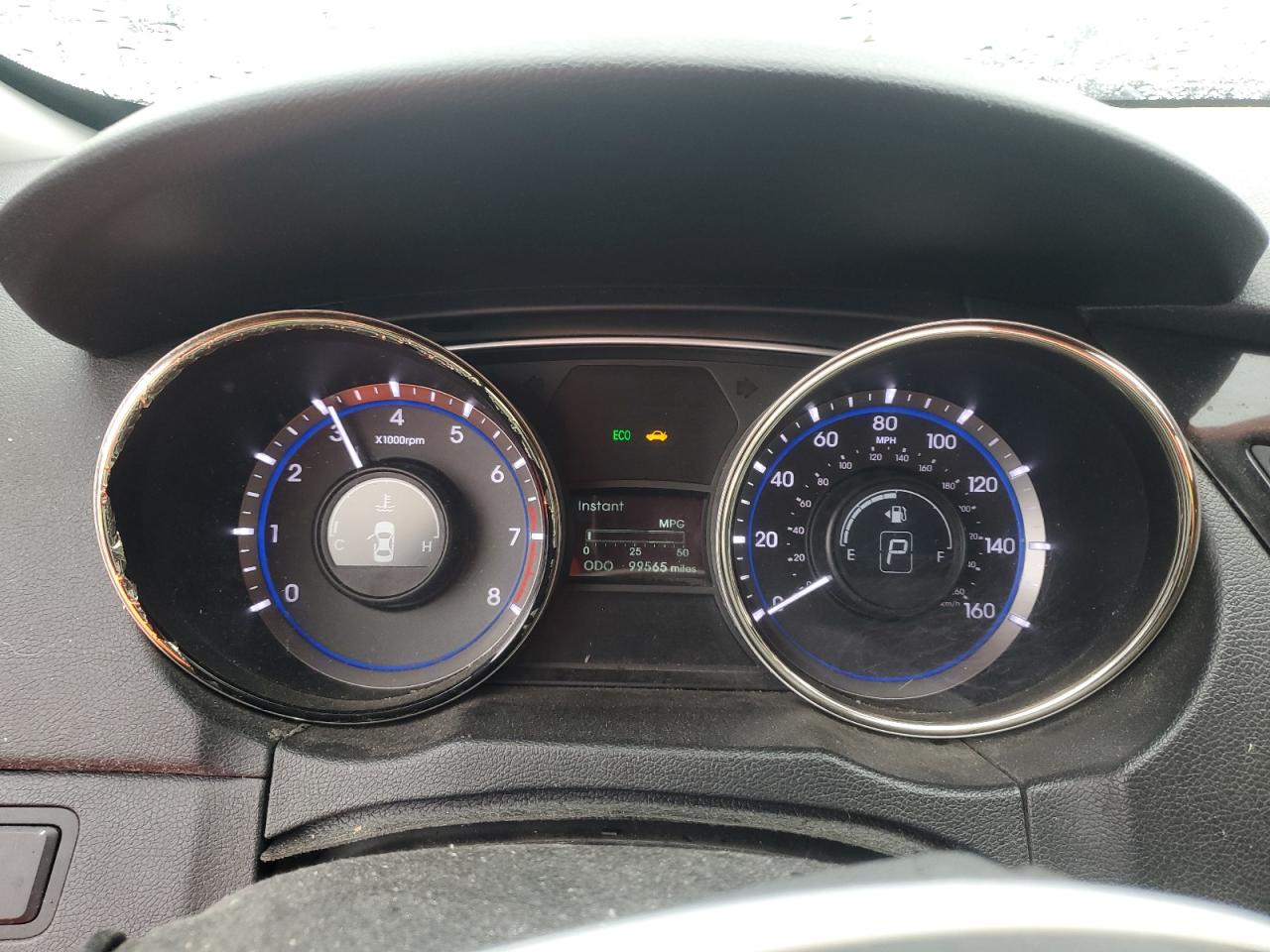 2013 Hyundai Sonata - Image 9