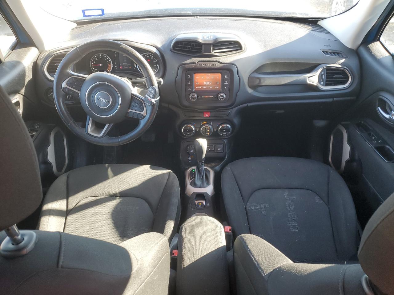 2015 Jeep Renegade - Image 8